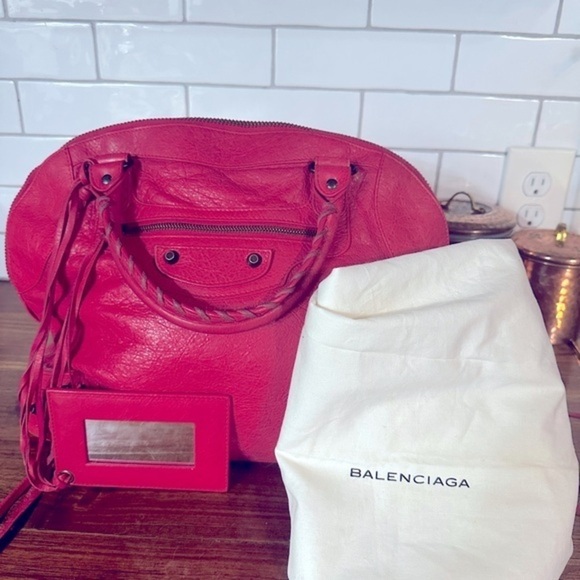 Balenciaga Handbags - Balenciaga red city bowling bag. Leather. With dust bag and mirror. Large